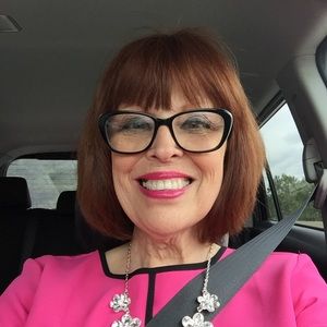 Meet your Posher, Fay